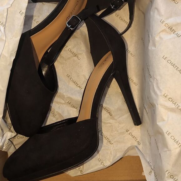 Le Chateau NWT black suede closed toe ankle strap stiletto 4" size 7 - Picture 9 of 14